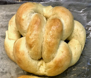 CHALLAH BREAD:  LOOPED LOAF
